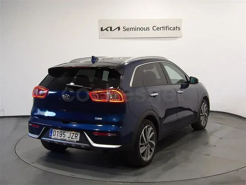 Usado Kia Niro 141 CV (103 kW) 2017 Negro SUV