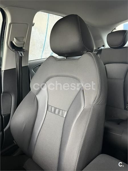 Negro Usado 2012 Audi A1 Sportback Ambition Utilitario | 7900 € (Buen precio) - Imagen 1/4