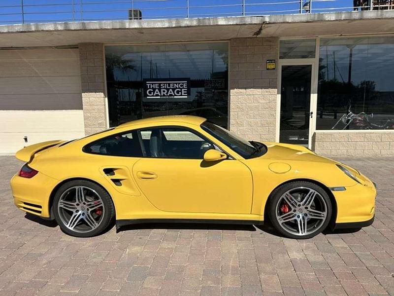 Usado Porsche 911 Turbo 480 CV (353 kW) 2007 Amarillo Coupe