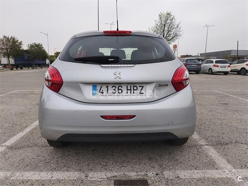 Usado Peugeot 208 Business-Line 68 CV (50 kW) 2013 Gris / plata Utilitario
