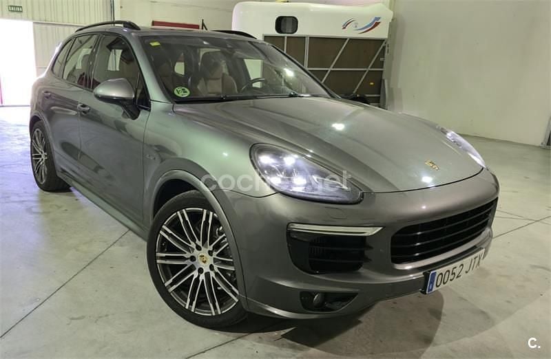 Usado Porsche Cayenne S Platinum Edition 385 CV (283 kW) 2016 Gris / plata SUV