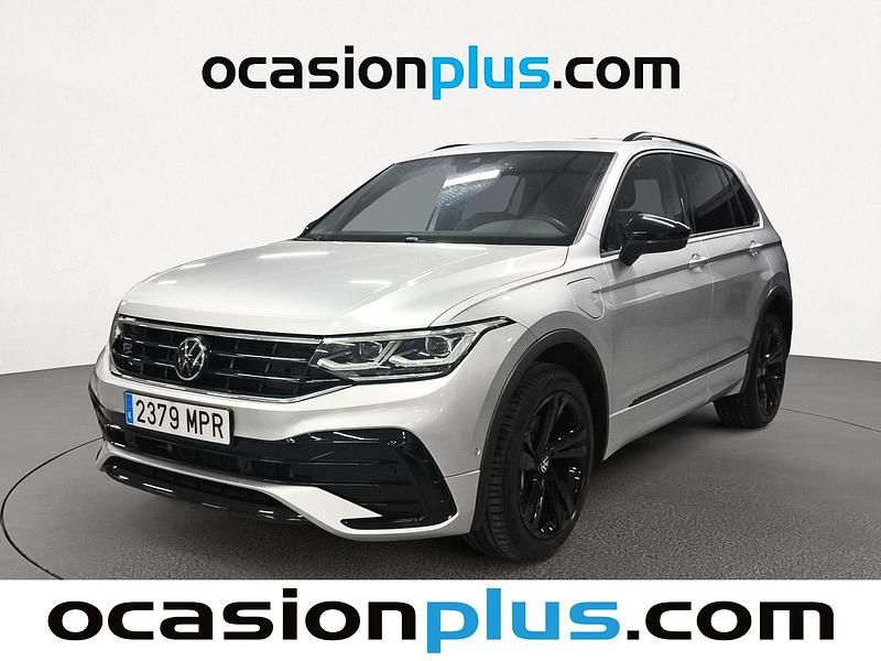Gris plata Usado 2024 VW Tiguan R-line SUV | 40.719 € (Caro) - Imagen 1/4