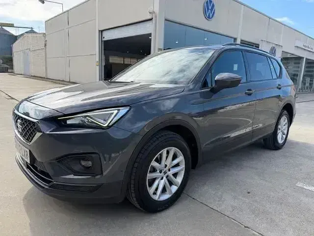 Usado Seat Tarraco Style 150 CV (110 kW) 2022 Gris / plata SUV