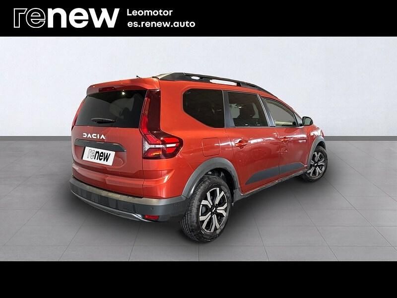 Usado Dacia Jogger Expression 110 CV (80 kW) 2024 Naranja Monovolumen