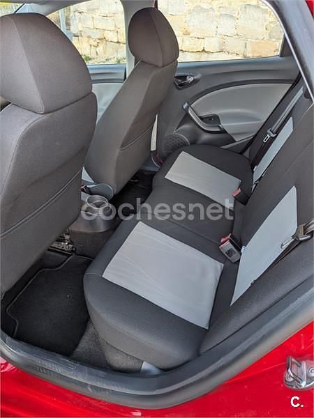 Usado Seat Ibiza Style 90 CV (66 kW) 2012 Rojo Berlina