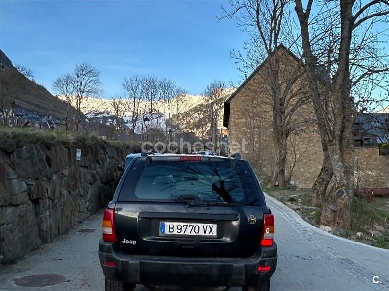 Käytetty Jeep Grand Cherokee Laredo 185 HP (136 kW) 1999 Musta Katumaasturi