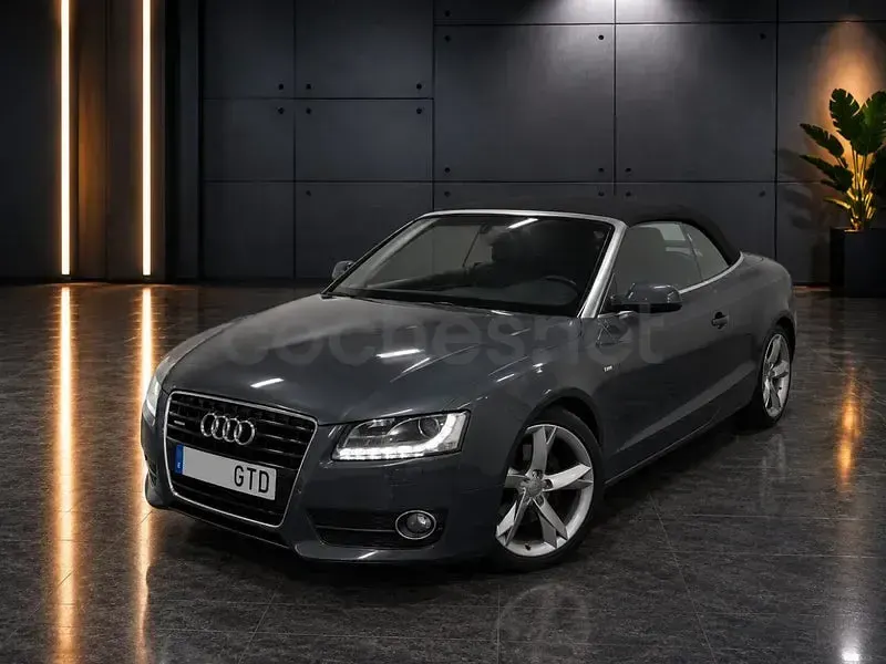 Usado Audi A5 Cabriolet S-Line 240 CV (176 kW) 2010 Gris / plata Descapotable