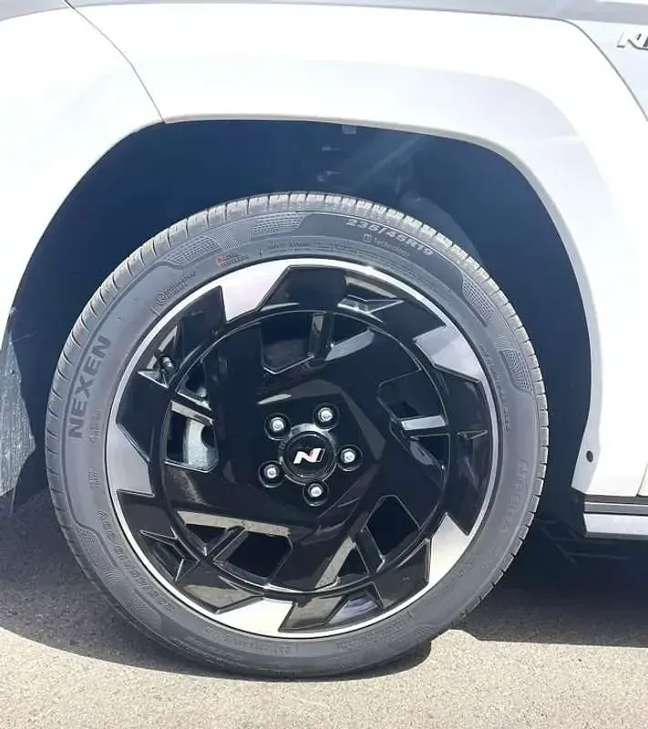 Usado Hyundai Kona N Line 150 kW (204 CV) 2026 Blanco SUV