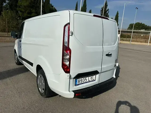 Usado Ford Transit Custom Trend 130 CV (95 kW) 2022 Blanco Van