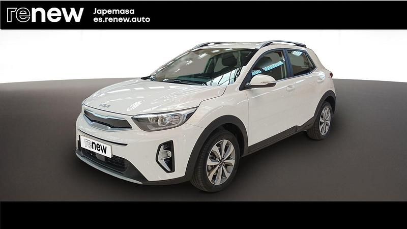 Usado Kia Stonic 100 CV (73 kW) 2023 Clear white SUV
