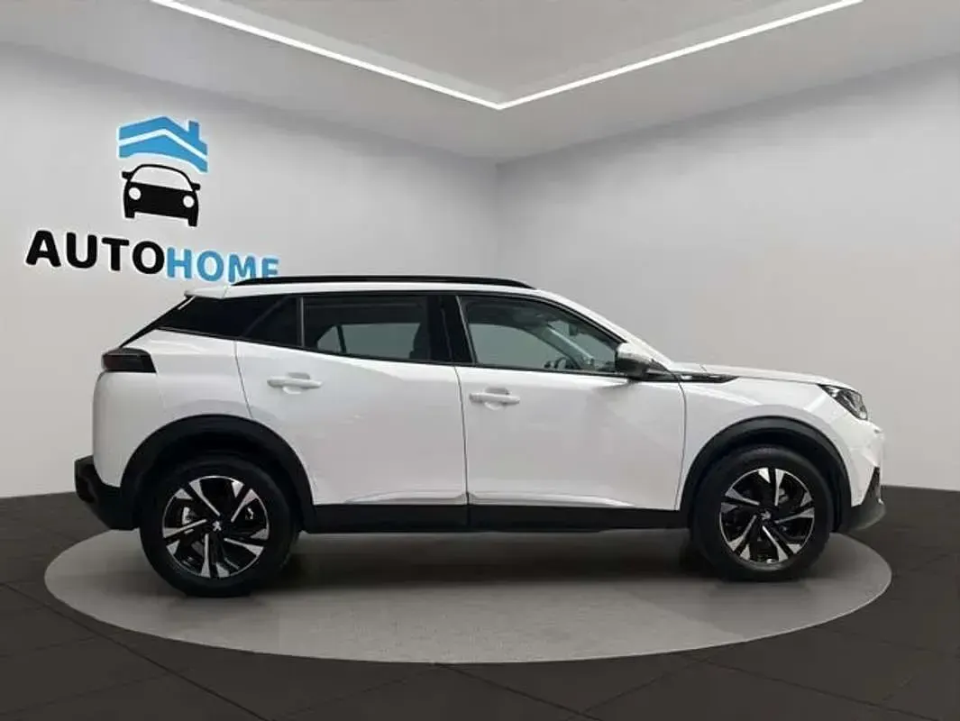 Usado Peugeot 2008 Active 99 CV (72 kW) 2020 Blanco SUV