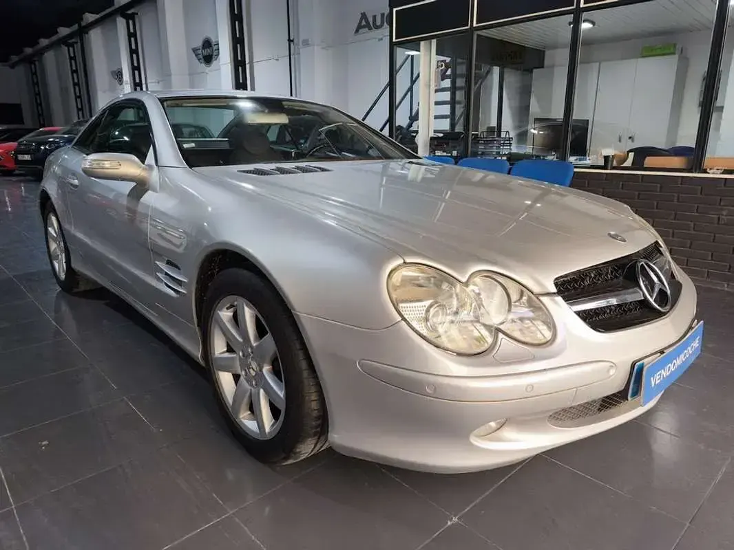 Usado Mercedes SL350 245 CV (180 kW) 2005 Gris Coupe
