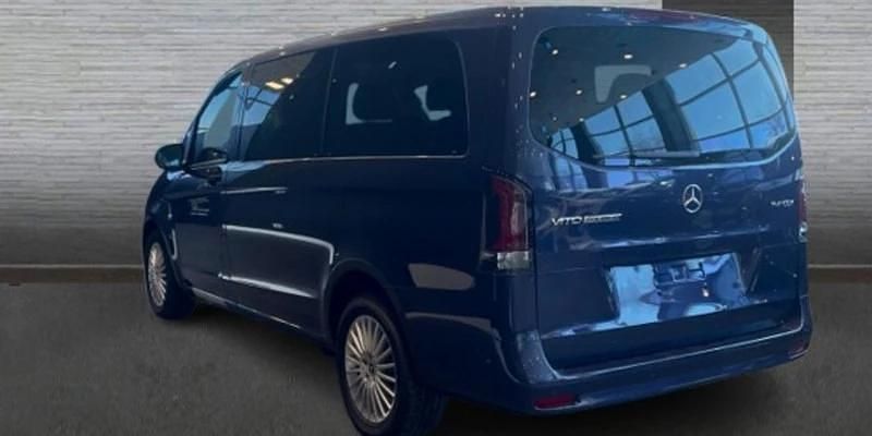 Uusi Mercedes Vito 136 HP (100 kW) 2026 Sininen Van
