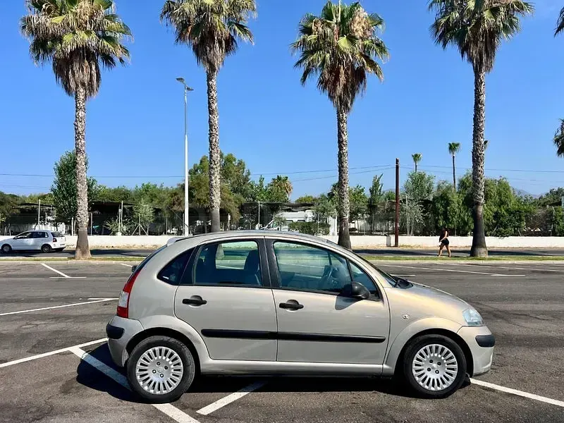 Usado Citroën C3 90 CV (66 kW) 2007 Beige Berlina
