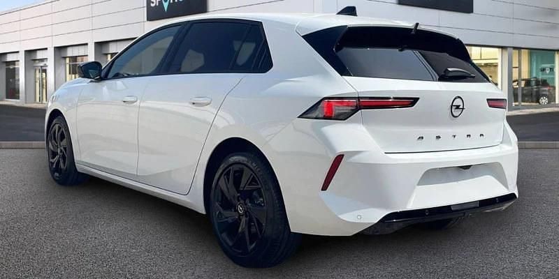 Usado Opel Astra 131 CV (96 kW) 2023 Blanco