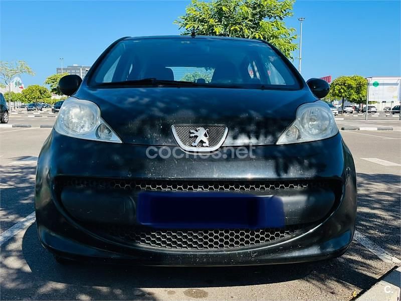 Usado Peugeot 107 68 CV (50 kW) 2006 Negro Utilitario