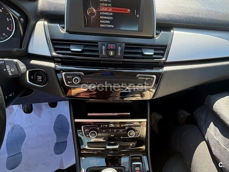 Usado BMW 218 150 CV (110 kW) 2015 Gris / plata Familiar