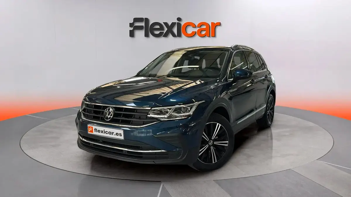 Usado VW Tiguan Life 150 CV (110 kW) 2022 Verde SUV