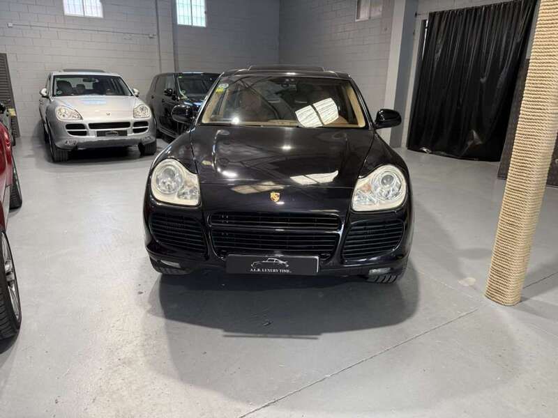 Usado Porsche Cayenne Turbo 450 CV (330 kW) 2004 Negro SUV