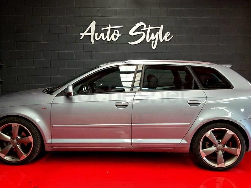 Usado Audi A3 Attraction 105 CV (77 kW) 2011 Gris / plata Utilitario