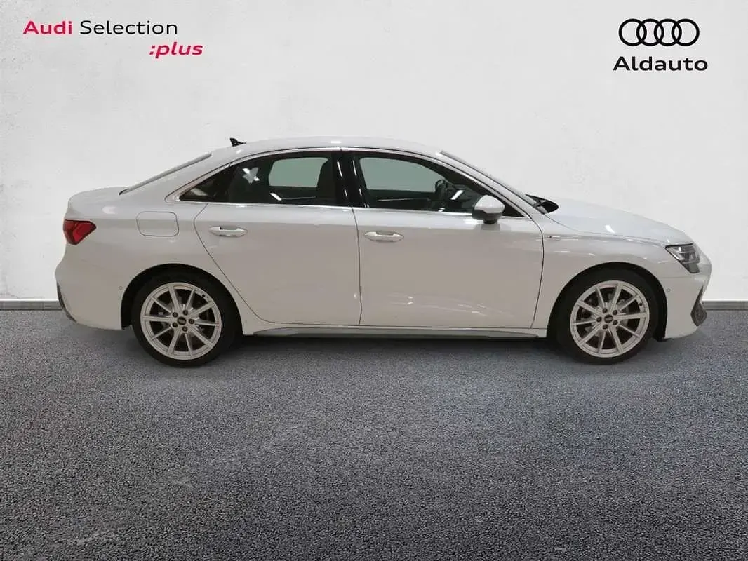 Usado Audi A3 S-Line 150 CV (110 kW) 2025 Blanco Berlina