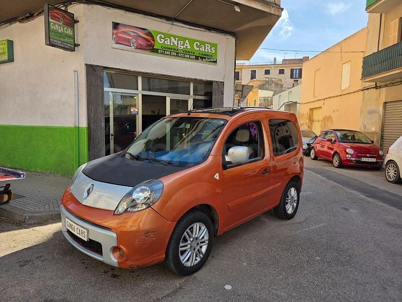 Usado Renault Kangoo 105 CV (77 kW) 2010 Naranja Monovolumen
