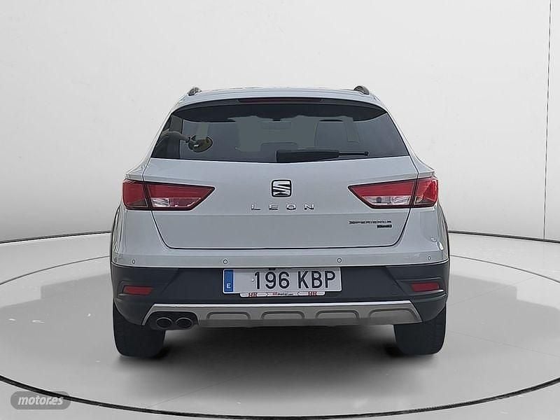 Usado Seat Leon X-Perience 4Drive 184 CV (135 kW) 2017 Blanco Familiar