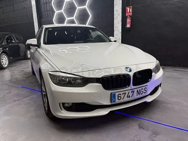 Usado BMW 318 Gran Turismo 150 CV (110 kW) 2015 Blanco Berlina