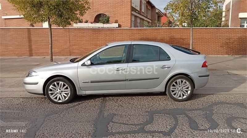 Gris / plata Usado 2008 Renault Laguna III Privilege Berlina | 3900 € (Buen precio) - Imagen 1/4
