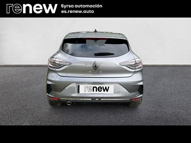 Usado Renault Clio V Techno 100 CV (73 kW) 2025 Gris Berlina