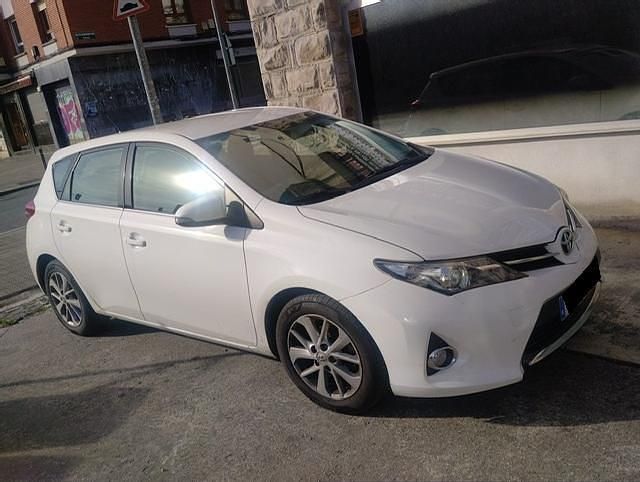 Usado Toyota Auris 90 CV (66 kW) 2015