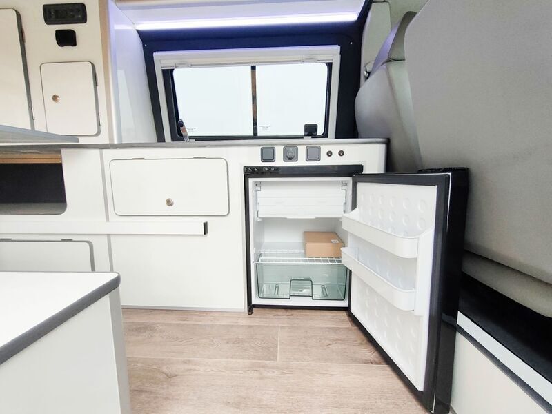 Usado VW Caravelle Comfortline 140 CV (102 kW) 2014 Blanco Monovolumen