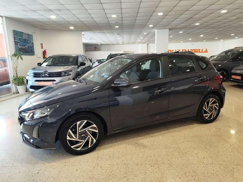 Begagnad Hyundai i20 101 HK (74 kW) 2024 Blå Halvkombi