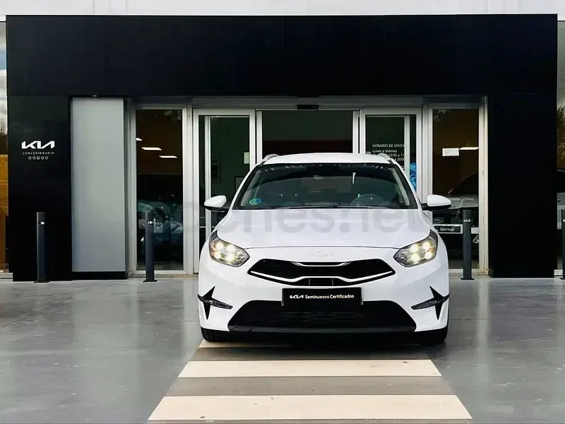 Usado Kia Ceed 100 CV (73 kW) 2025 Blanco Utilitario