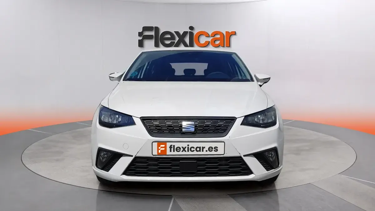 Usado Seat Ibiza Reference 95 CV (69 kW) 2024 Blanco Utilitario