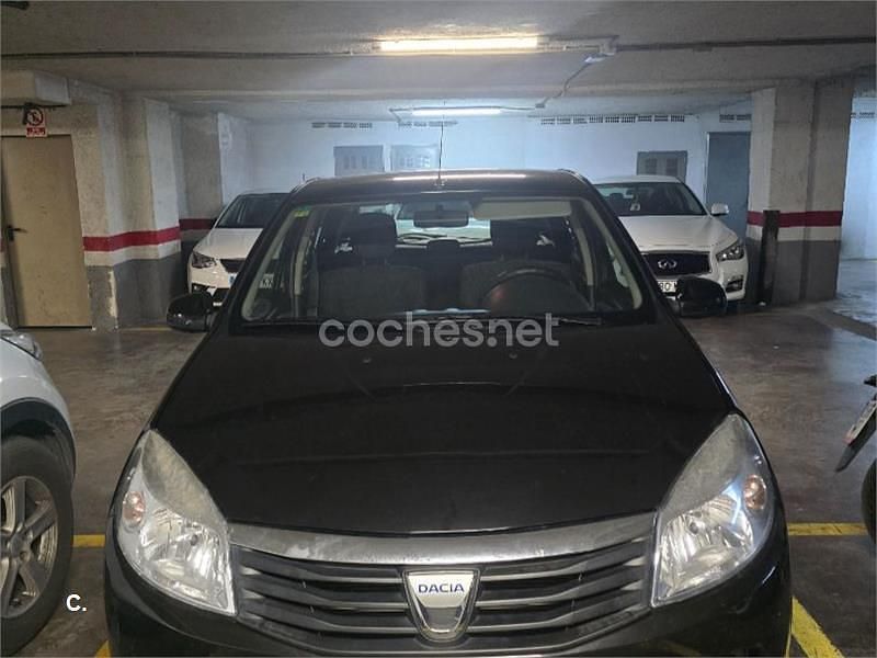 Negro Usado 2010 Dacia Sandero Ambiance Utilitario | 4500 € (Precio justo) - Imagen 1/4