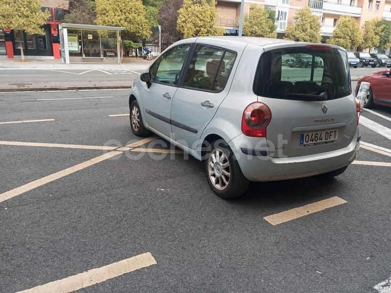 Usado Renault Modus Dynamique 98 CV (72 kW) 2005 Gris / plata Monovolumen