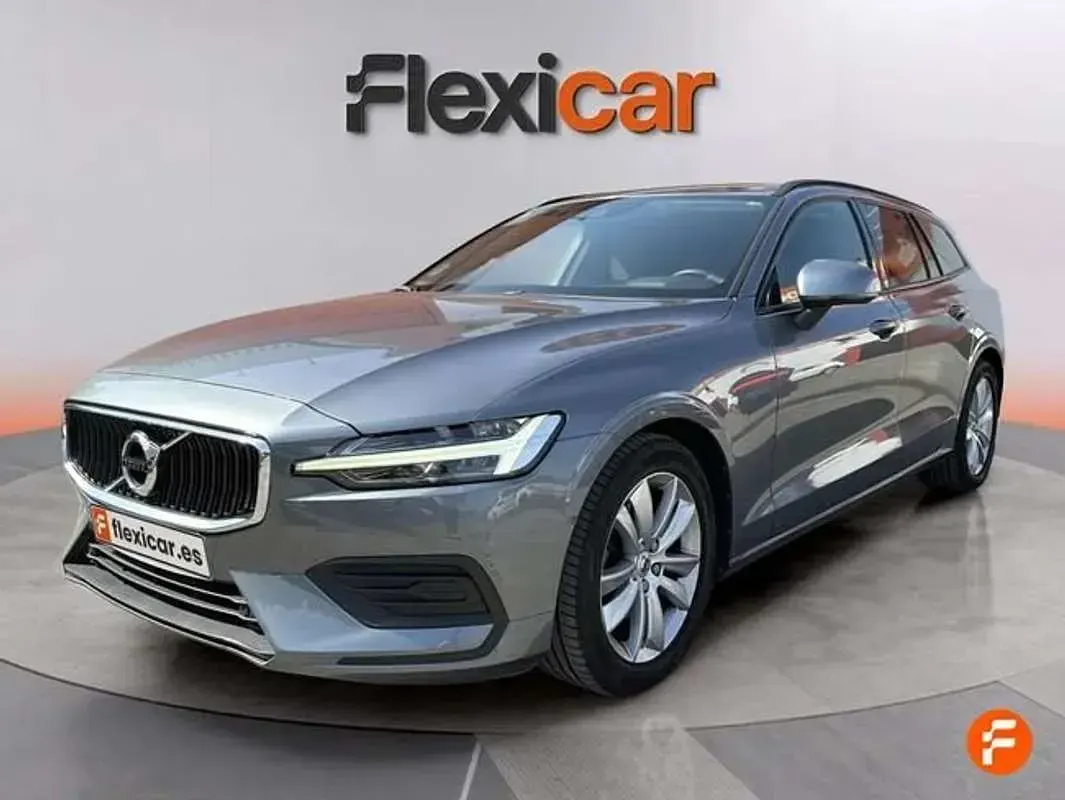 Usado Volvo V60 Momentum 150 CV (110 kW) 2019 Negro Familiar