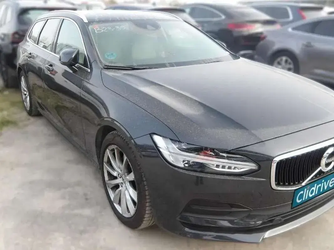 Käytetty Volvo V90 Business Edition 190 HP (139 kW) 2020 Farmari