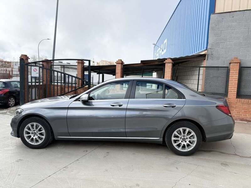 Usado Mercedes C200 160 CV (117 kW) 2019 Gris Berlina