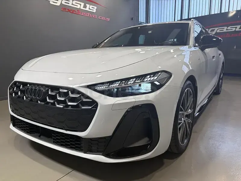 Usado Audi A5 S-line plus 204 CV (150 kW) 2026 Blanco Familiar