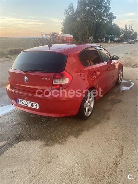 Usado BMW 118 122 CV (89 kW) 2005 Rojo Utilitario