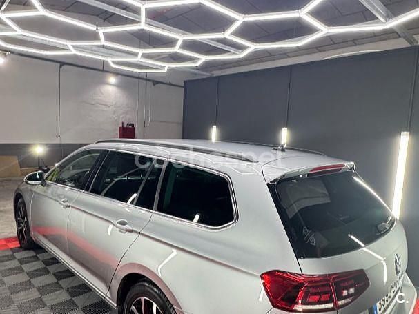 Usado VW Passat Executive 150 CV (110 kW) 2021 Gris / plata Familiar