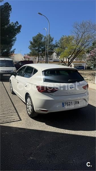 Usado Seat Leon Ecomotive 110 CV (80 kW) 2016 Blanco Berlina