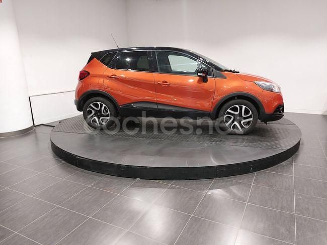 Usado Renault Captur Zen 90 CV (66 kW) 2016 Naranja SUV