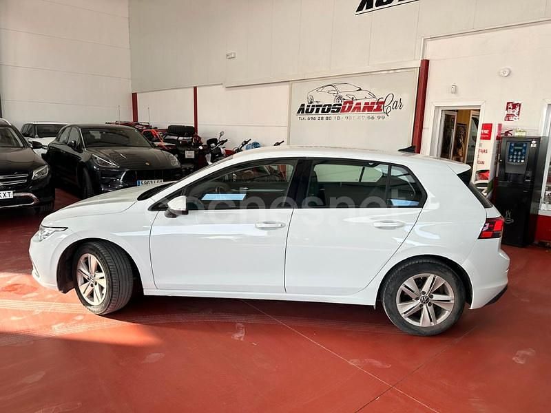 Usado VW Golf VIII Life 115 CV (84 kW) 2021 Blanco Berlina