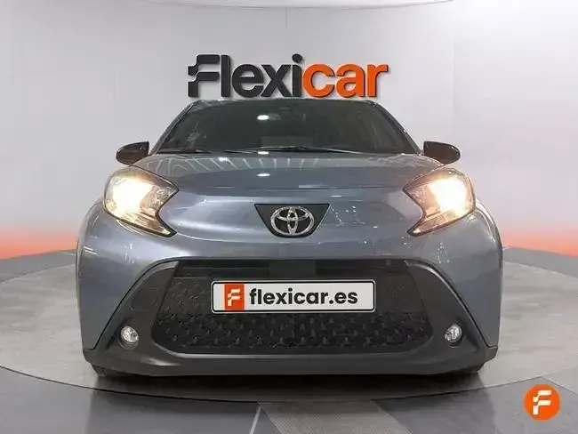 Usado Toyota Aygo 72 CV (52 kW) 2024 Gris