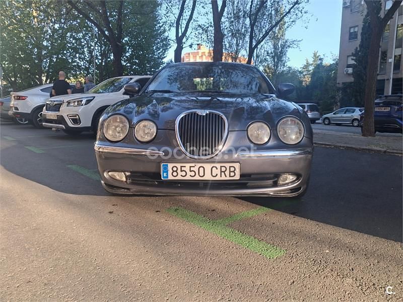 Usado Jaguar S-Type Executive 200 CV (147 kW) 2003 Gris / plata Berlina