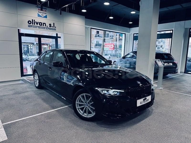 Usado BMW 320e Comfort Edition 204 CV (150 kW) 2023 Negro Berlina