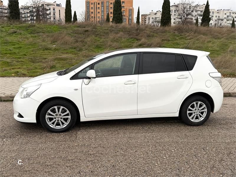 Usado Toyota Verso Active 126 CV (92 kW) 2012 Blanco Monovolumen